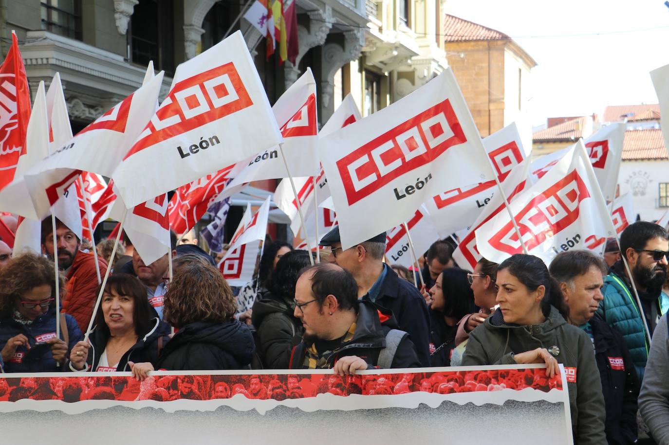 UGT y CCOO se manifiestan para reducir la jornada laboral