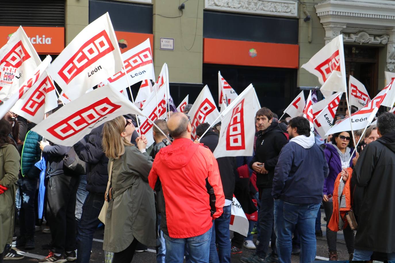 UGT y CCOO se manifiestan para reducir la jornada laboral