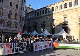 Concentración en la tarde del viernes 27 de septiembre frente a Botines