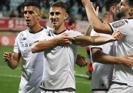 Manu Justo celebra el gol que supuso el empate ante el Tarazona.