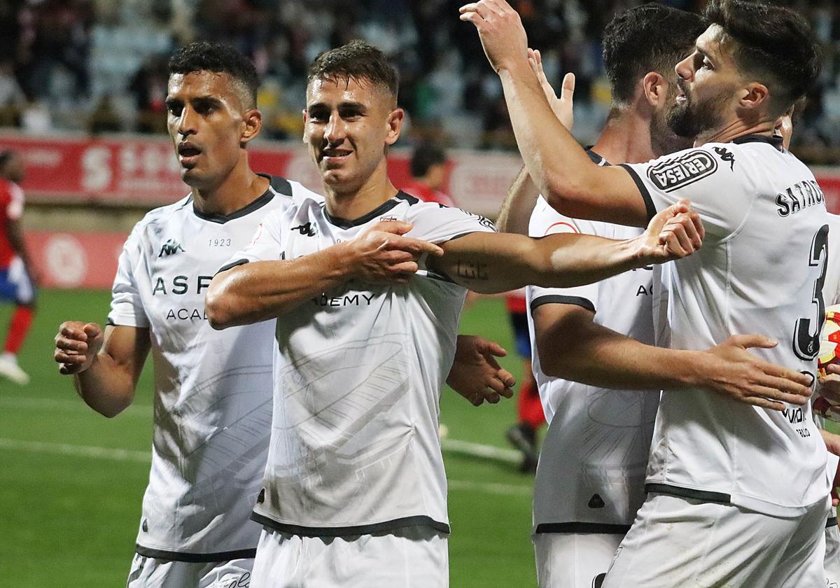 Manu Justo celebra el gol que supuso el empate ante el Tarazona.