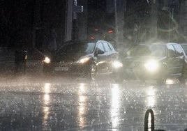 Imagen de una fuerte tormenta en León.