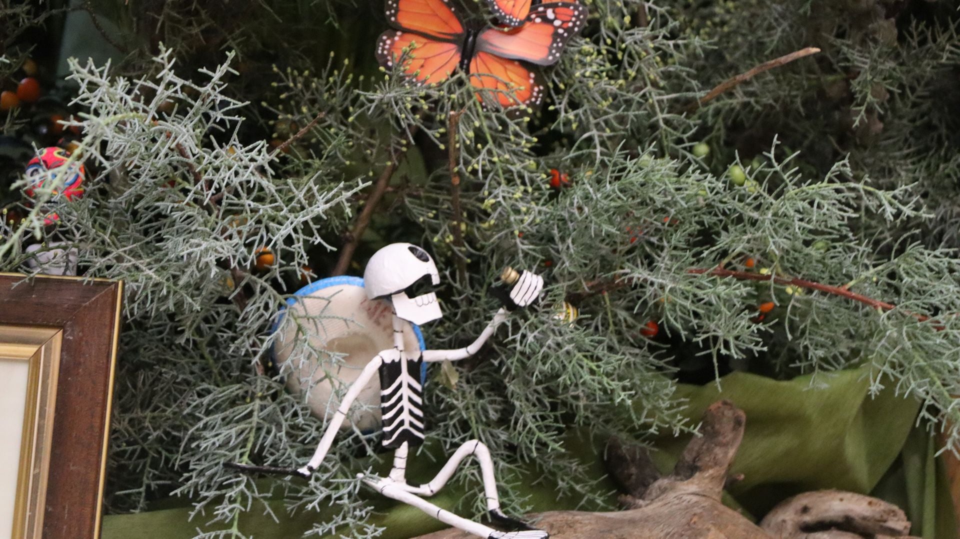 Mariposas para el altar de muertos del MEL