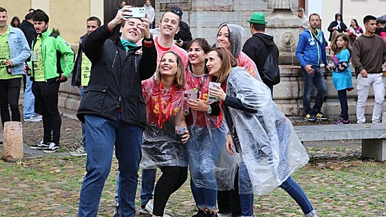 Las mejores imágenes del desfile de peñas de León
