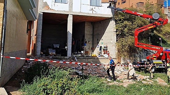 Derrumbe de una fachada de un edificio en Astorga sin lamentar heridos