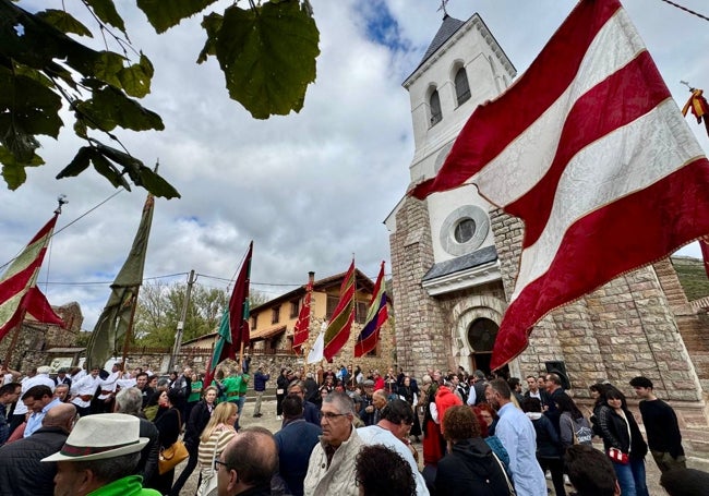 El desfile de pendones contó con buenas cifras de asistencia