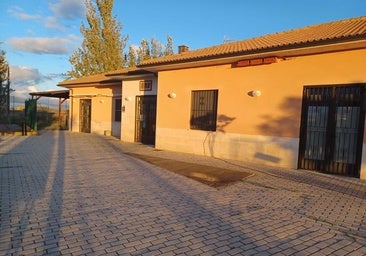 Un pueblo de León ofrece la gestión de su bar y una casa gratis