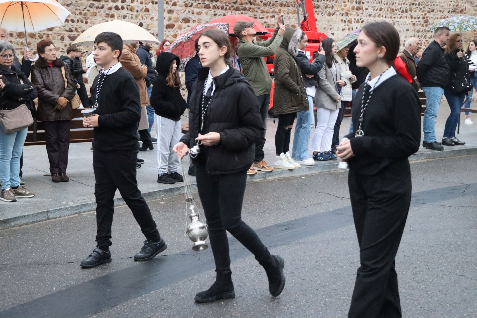 Las mejores imágenes de la Procesión Extraordinaria de San Juan Evangelista en León