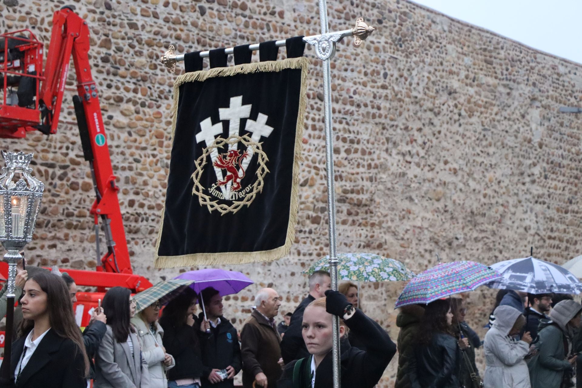 Las mejores imágenes de la Procesión Extraordinaria de San Juan Evangelista en León