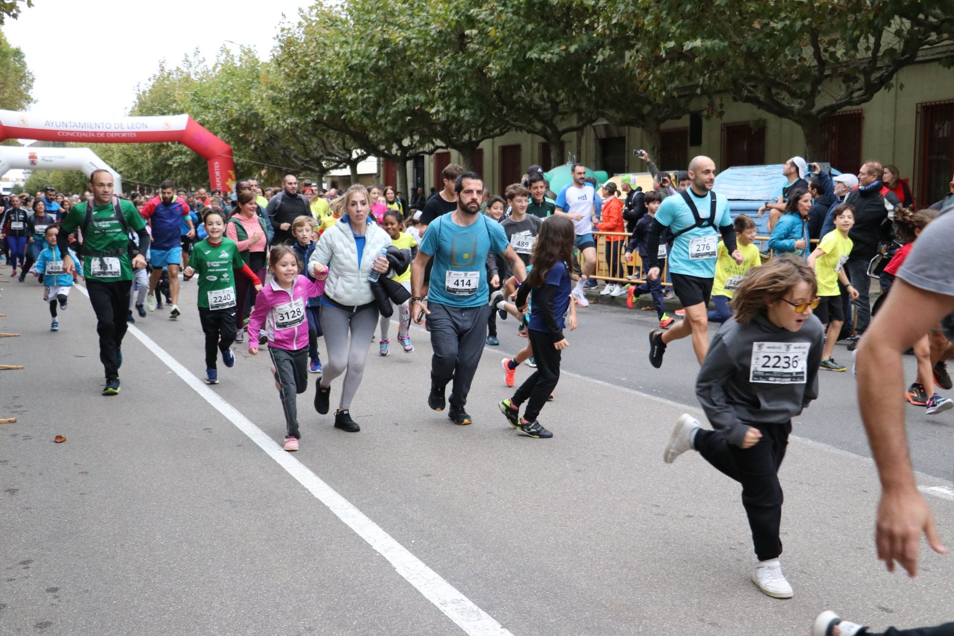 Las méjores imágenes de la carrera popular de los &#039;10 kilómetros Ciudad de León&#039;