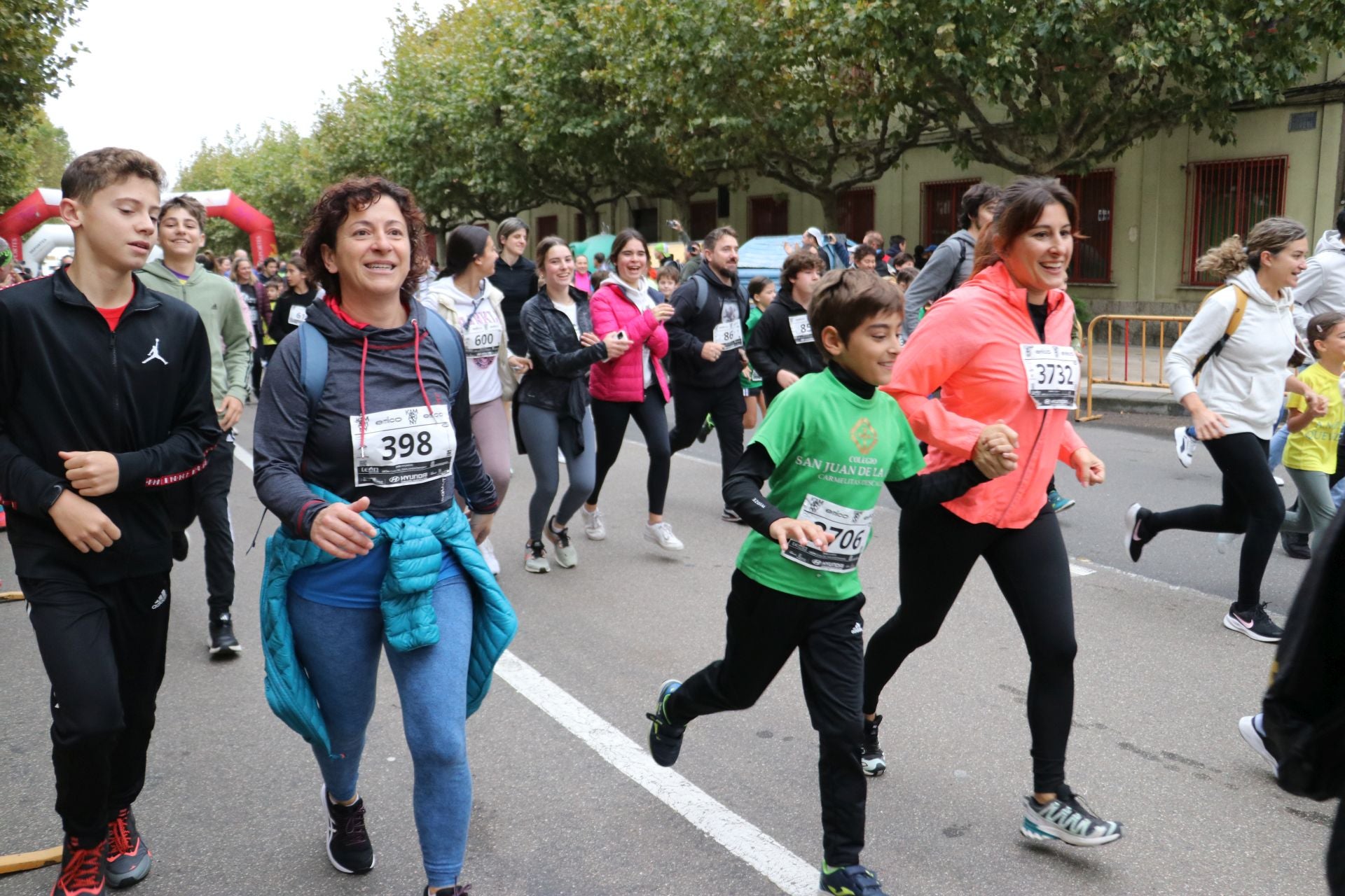 Las méjores imágenes de la carrera popular de los &#039;10 kilómetros Ciudad de León&#039;