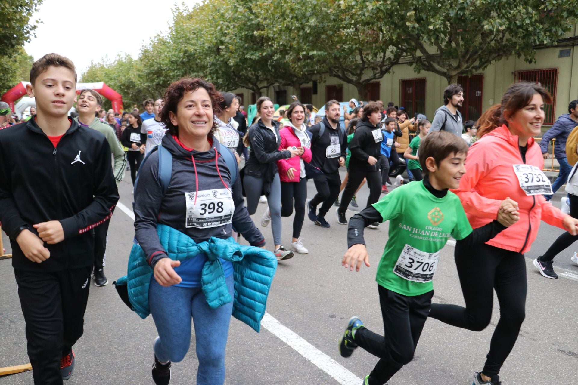 Las méjores imágenes de la carrera popular de los &#039;10 kilómetros Ciudad de León&#039;