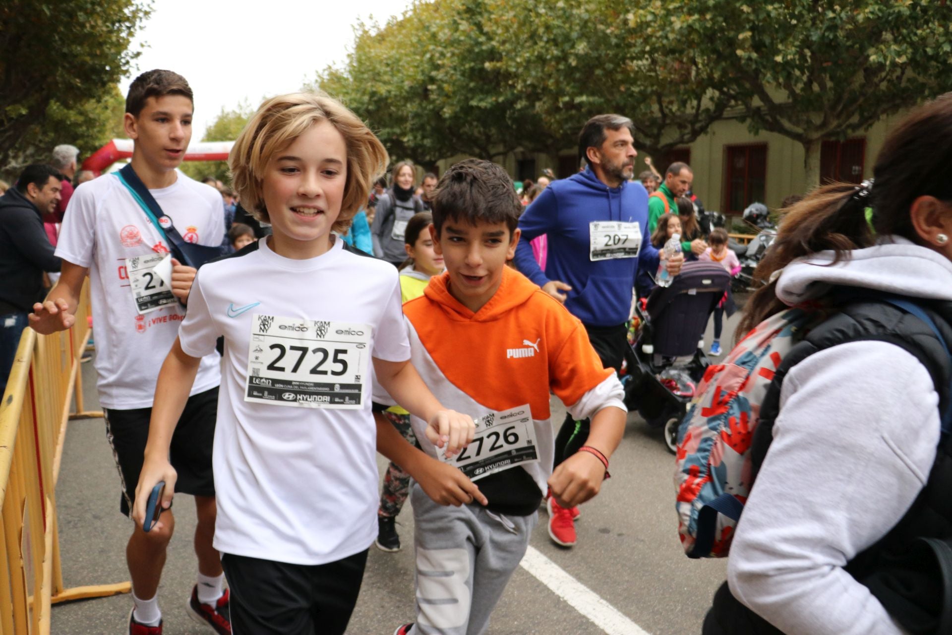 Las méjores imágenes de la carrera popular de los &#039;10 kilómetros Ciudad de León&#039;