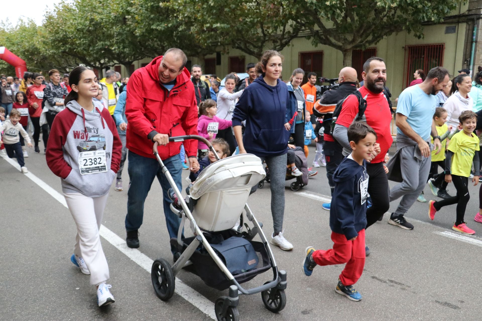 Las méjores imágenes de la carrera popular de los &#039;10 kilómetros Ciudad de León&#039;