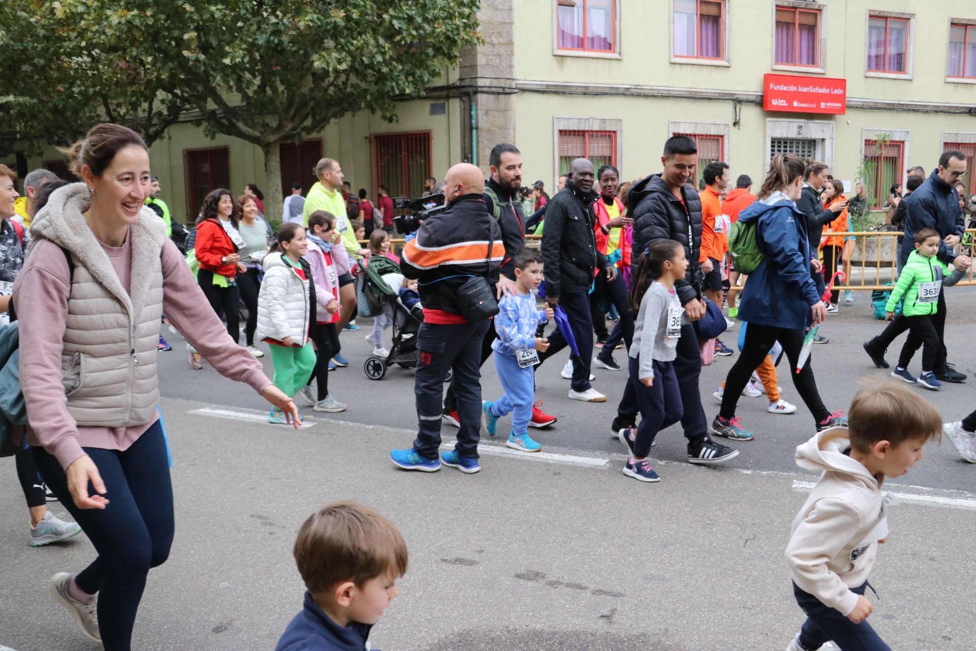 Las méjores imágenes de la carrera popular de los &#039;10 kilómetros Ciudad de León&#039;