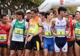 Corredores se preparan antes de la salida.