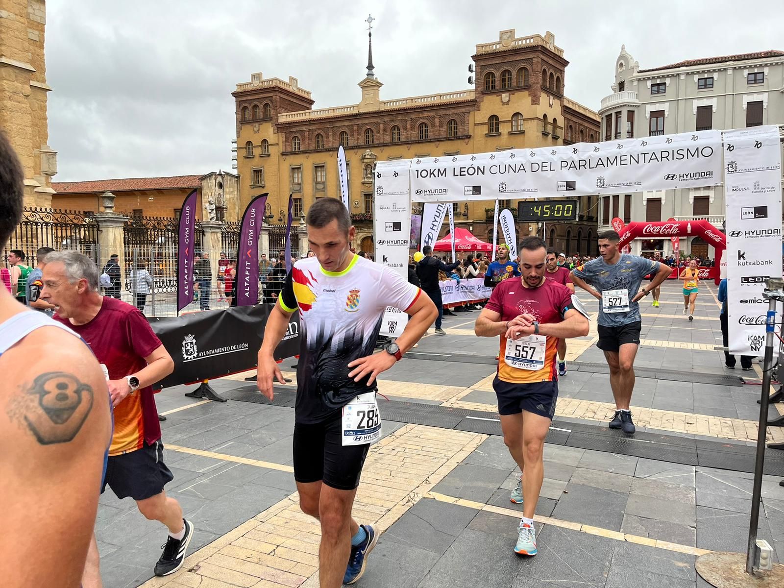 Las imágenes de la llegada a la meta de los 10 kilómetros Ciudad de León
