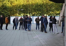 Colas para la retirada de entradas en el Reino de León.