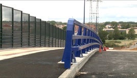 Puente que debe conectar León con San Andrés.