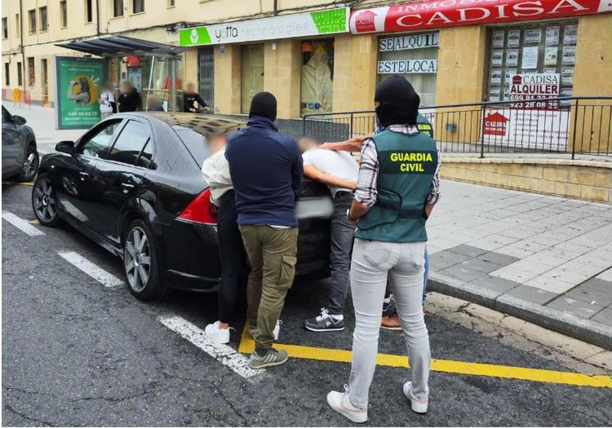 La banda criminal en el momento de la detención Guardia Civil.