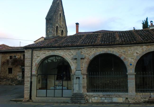 Sede del museo del Instituto Bíblico y Oriental ubicado en la iglesia de Santa María de Cistierna.