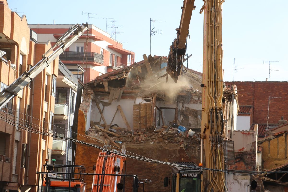 Comienza la demolición de las viviendas de la ronda interior