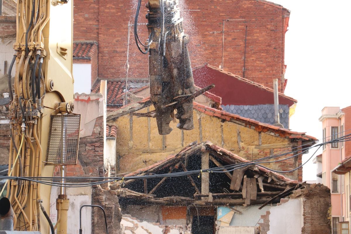 Comienza la demolición de las viviendas de la ronda interior