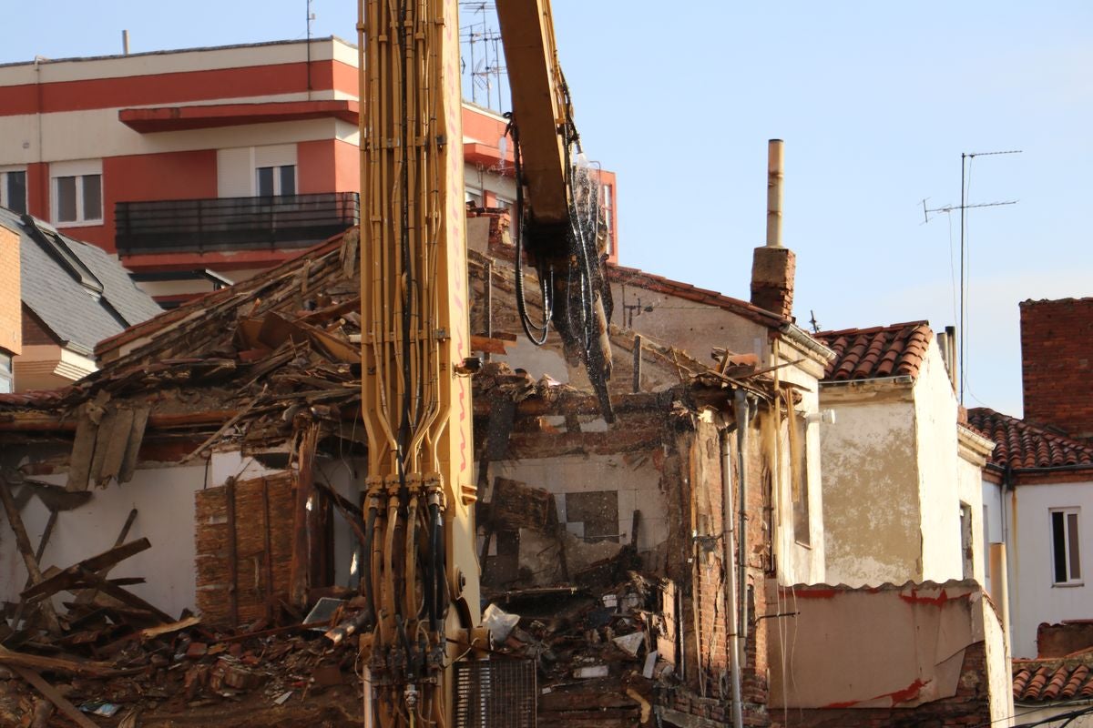 Comienza la demolición de las viviendas de la ronda interior