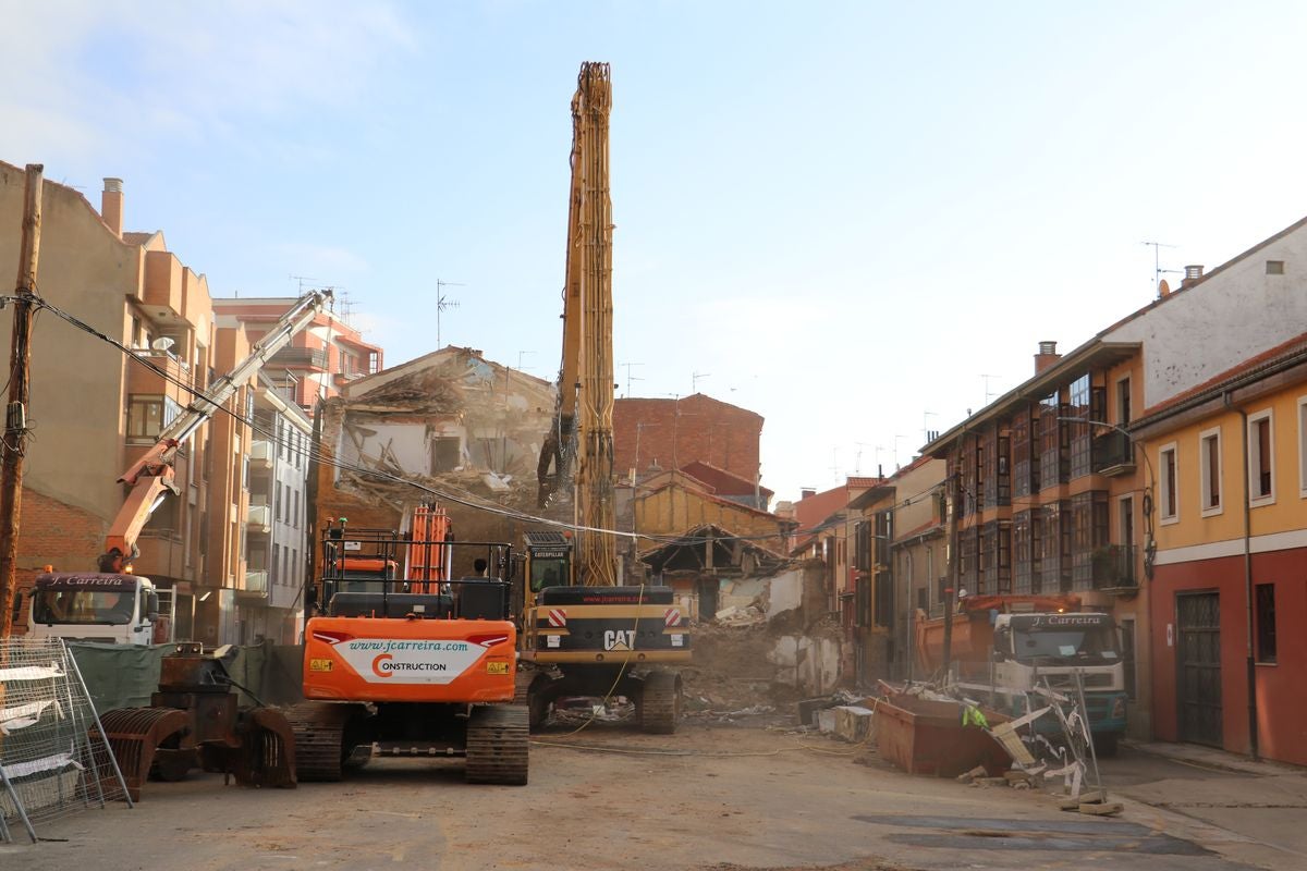 Comienza la demolición de las viviendas de la ronda interior