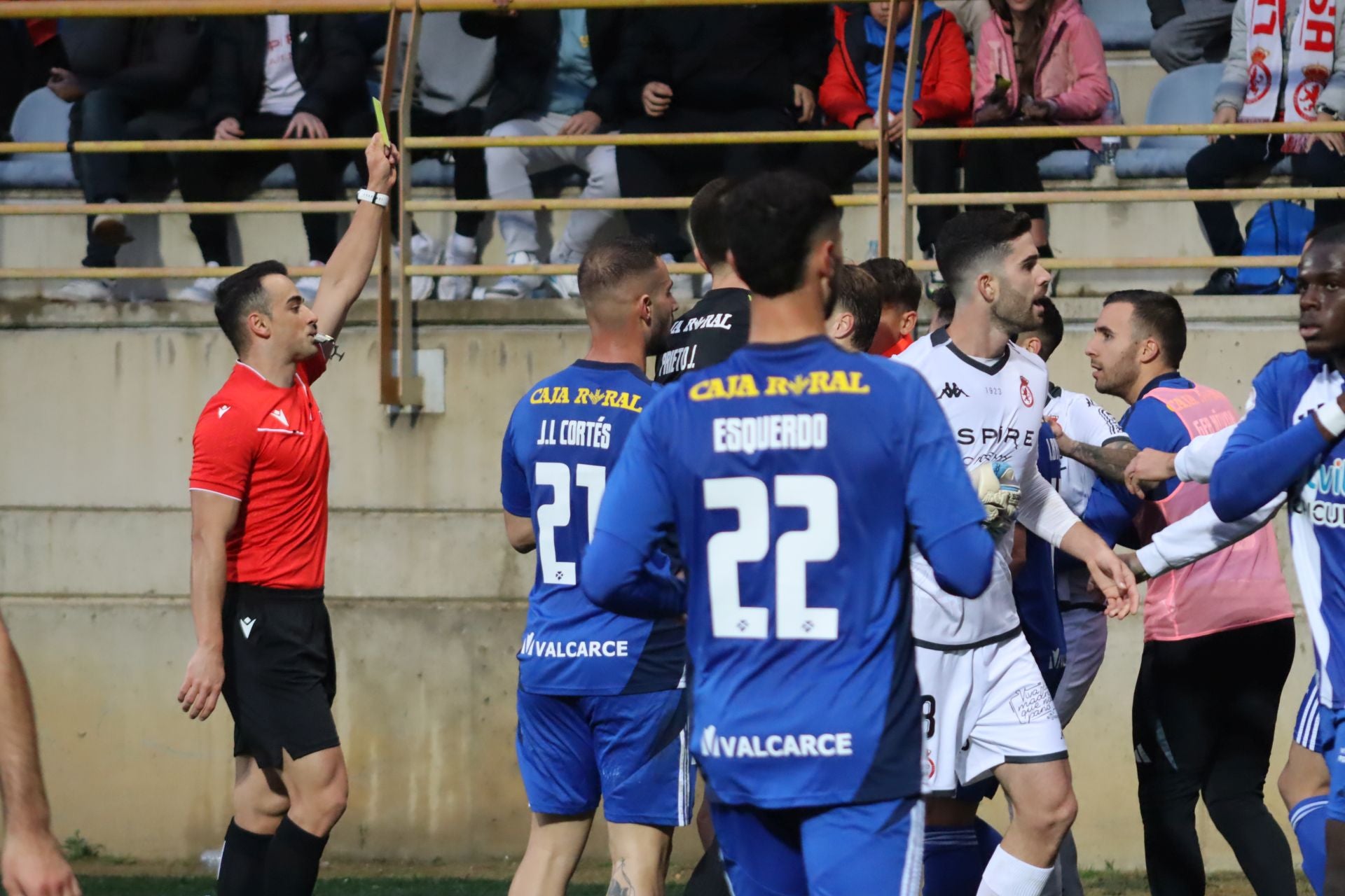 Las mejores imágenes del derbi entre Cultural y Ponferradina