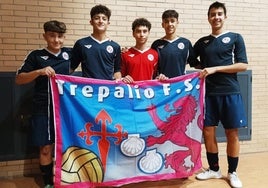 Los cinco jugadores cadete del Trepalio convocados.