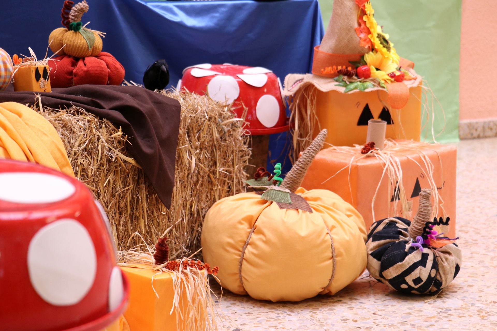 Decoración de Halloween elaborada por los miembros del AMPA
