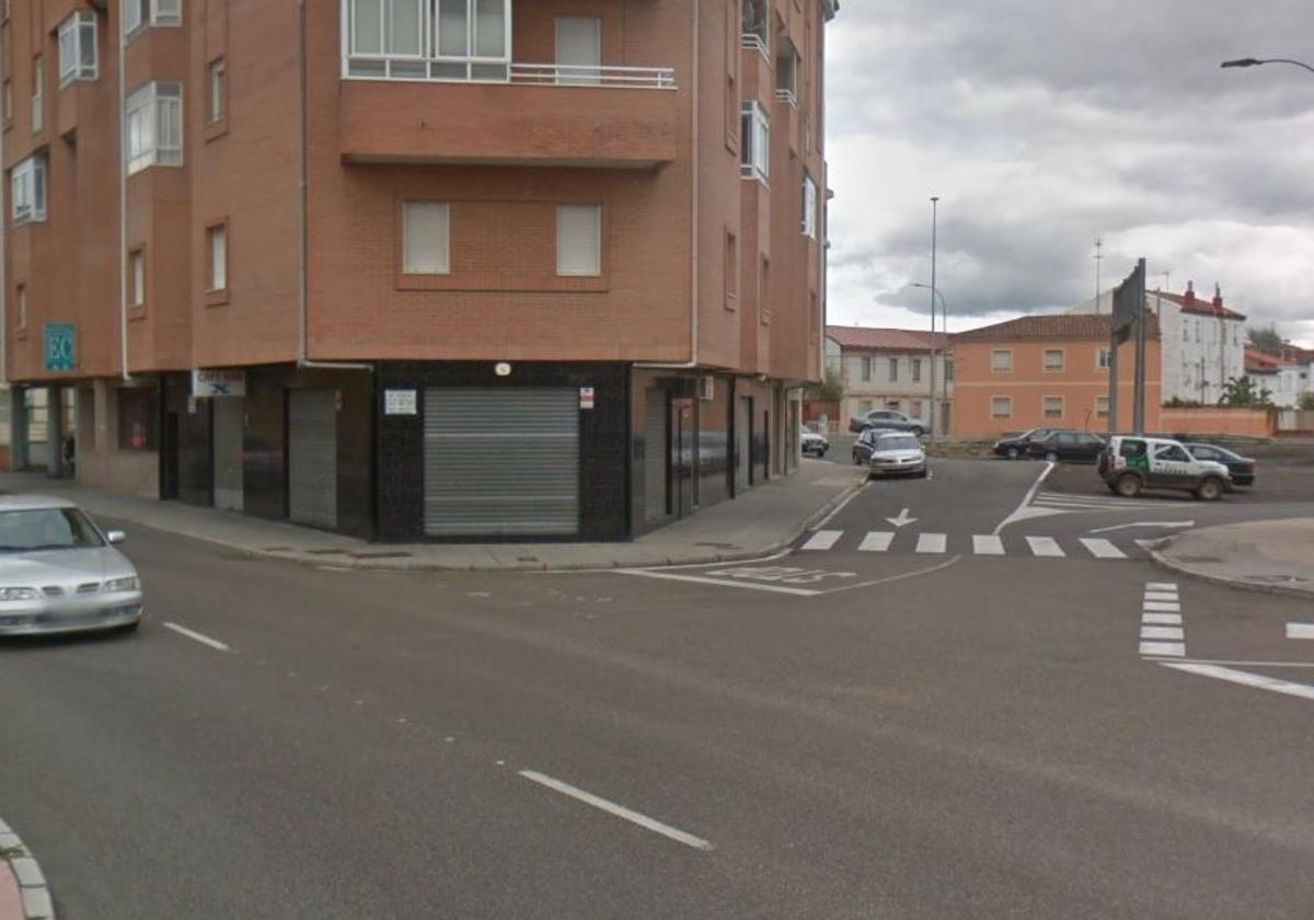 Calle Don Bosco de Armunia, en la que intervino la Guardia Civil.