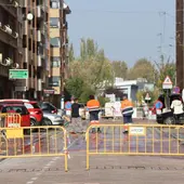 Vallas peatonales delimitan el tramo de la calle cortada