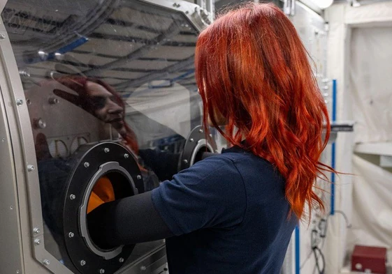 Sara García en una de las salas de investigación del Centro Europeo de Astronautas de Colonia.