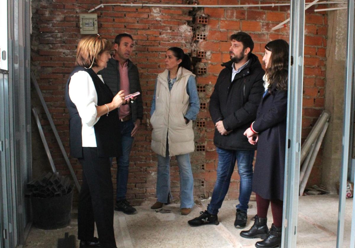 Visita de la alcaldesa de San Andrés a las obras del CEIP Teodoro Martínez Gadañón.