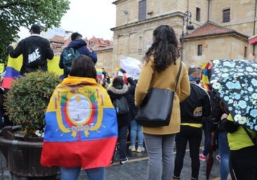 La llegada de colombianos en verano salva los muebles de la despoblación