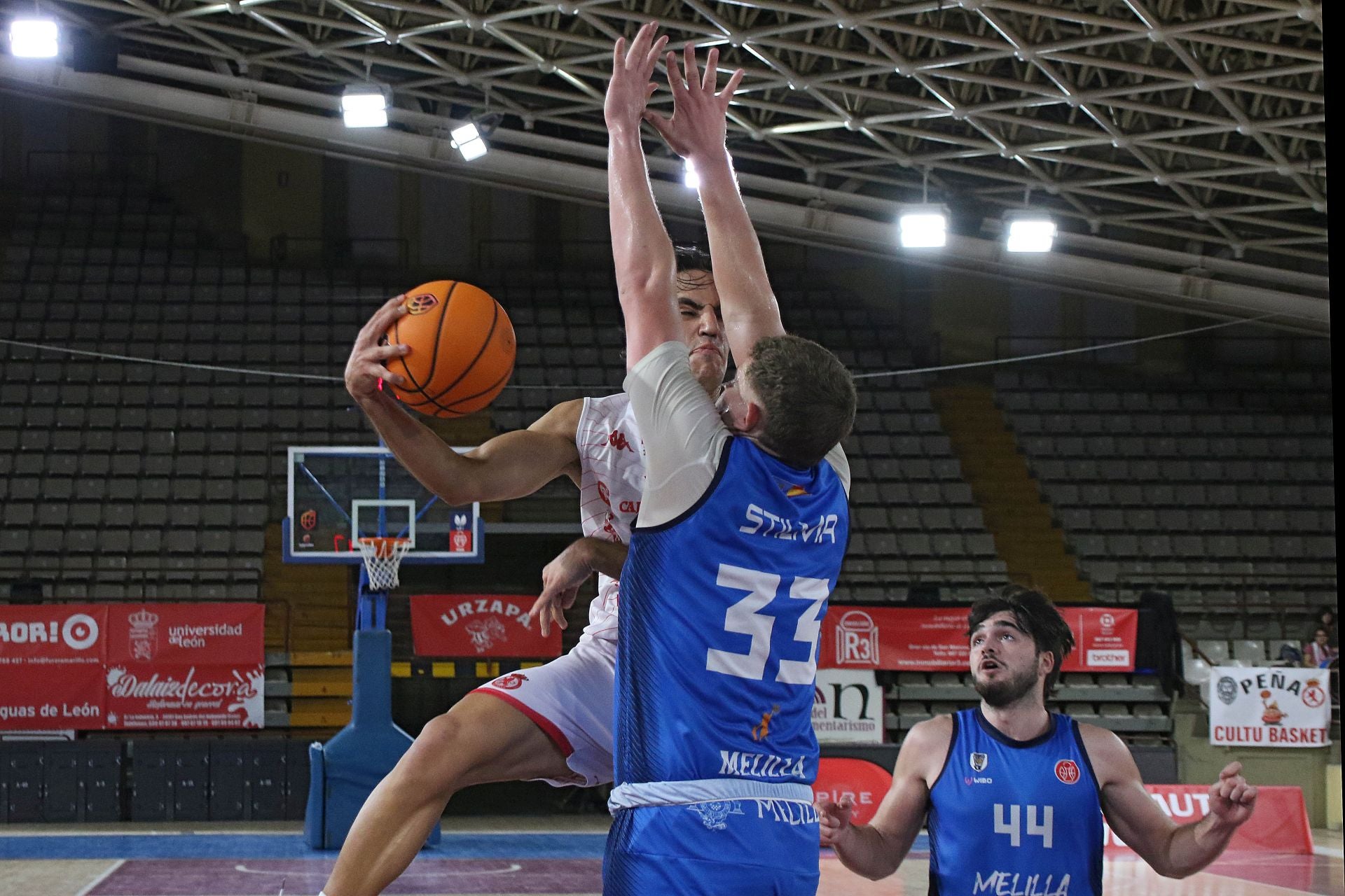 Las mejores imágenes del Cultural-Melilla de baloncesto