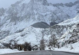 En la imagen el pico Bodón, en Valdelugueros en el invierno de 2022.