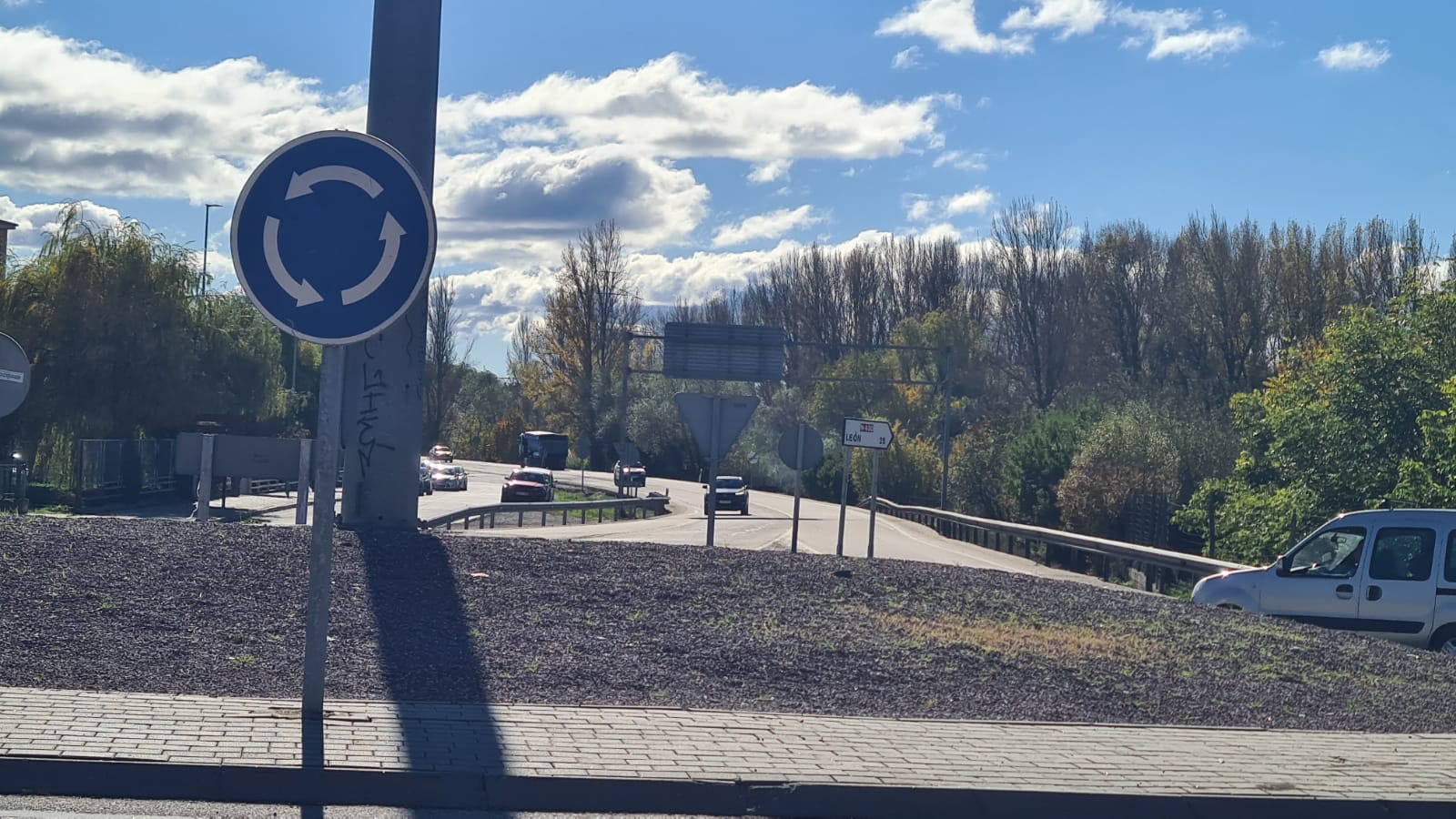 Tráfico en el puerto de Pajares tras el desprendimiento de la AP-66