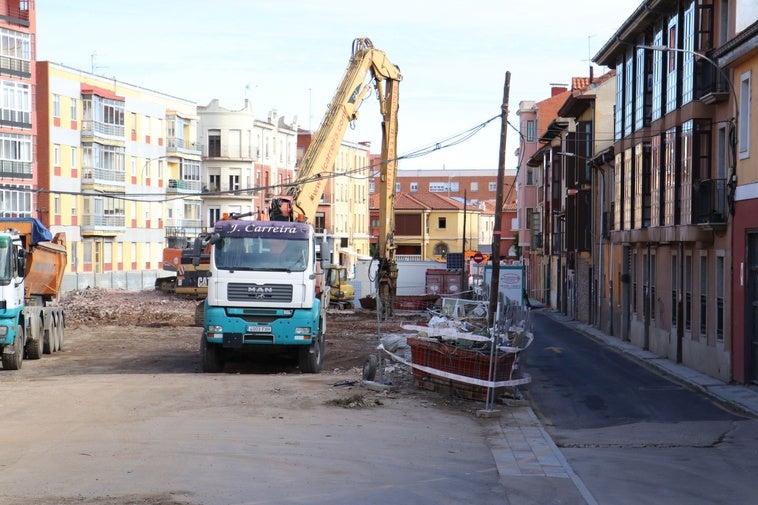 Situación actual de la calle Fernando I sin edificios.