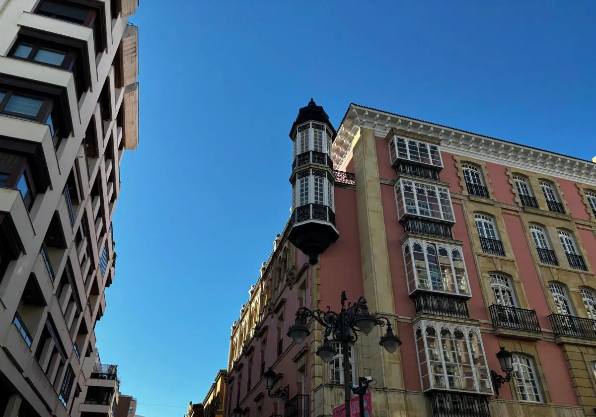 Cielos despejados sobre León ciudad en una imagen de archivo.