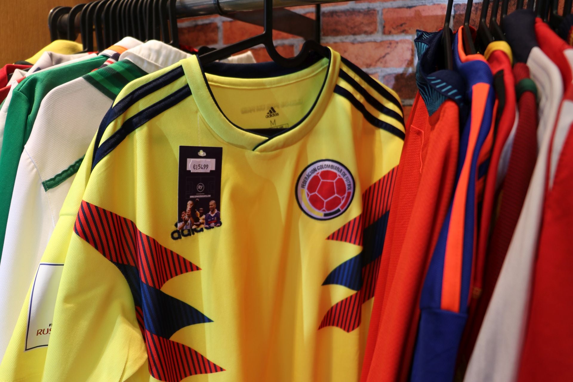 Apertura de la tienda de camisetas de fútbol vintage en León