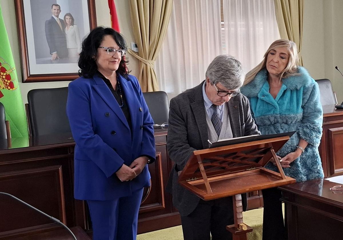 Teresa Mata en la renovación de su cargo.