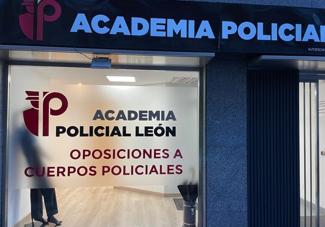 Academia Policial León hace gala de tener unos recursos teóricos actualizados