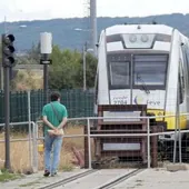 Trece alcaldes y trece motivos para manifestarse por «el servicio esencial» de Feve en León