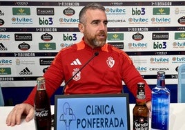 Javi Rey, en la sala de prensa de El Toralín.