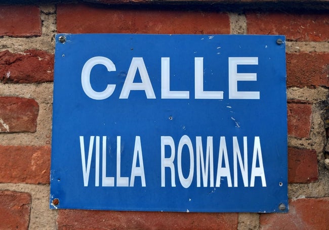 Cartel Villa Romana. 2024.