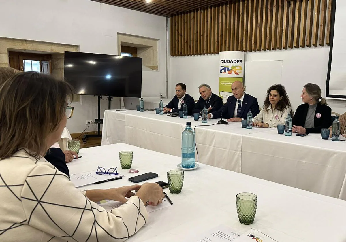 Reunión en León de la Red de Ciudades Ave.