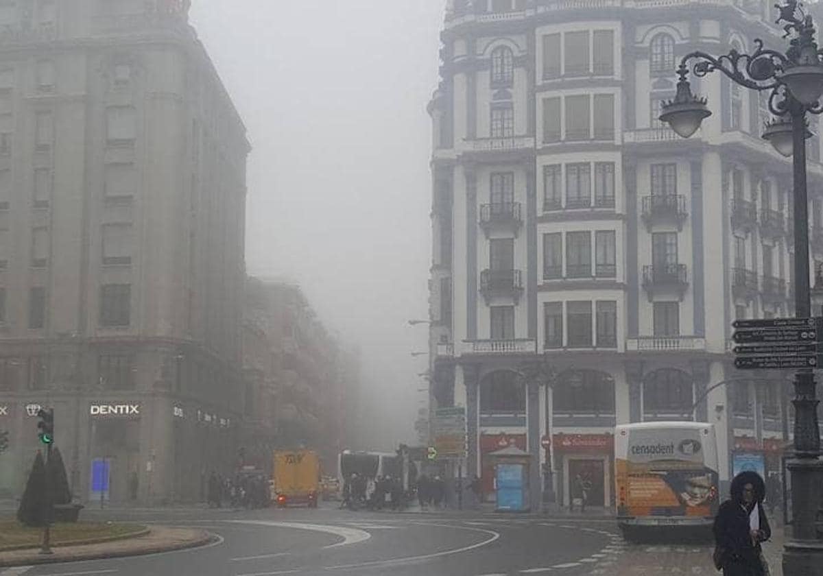 Viernes con niebla y posibilidad de lluvias